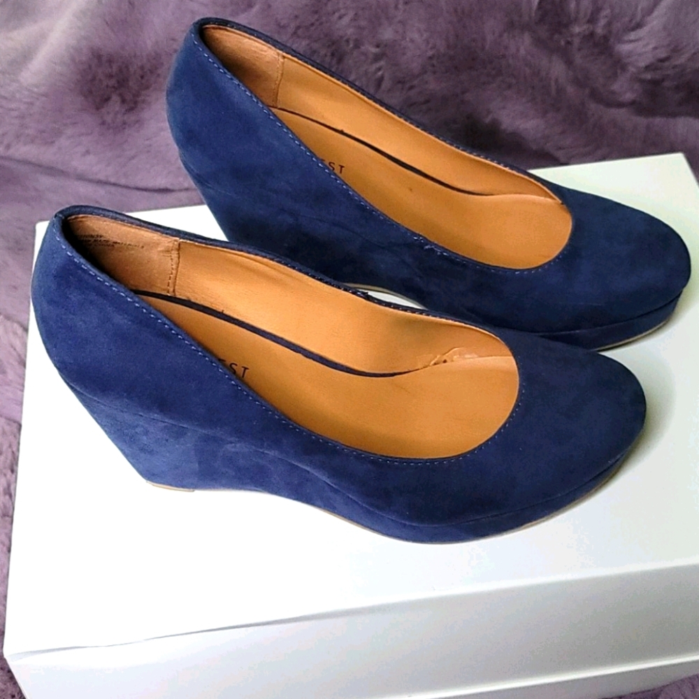 Nine West Blue Wedge 💙 US size 6.5